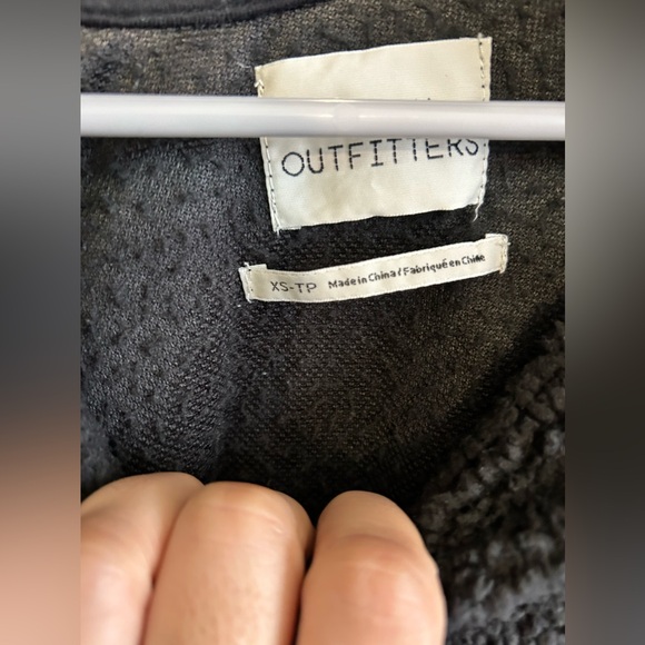 Urban Outfitters Black Teddy bear Short Sweater / Size XS - Picture 4 of 11